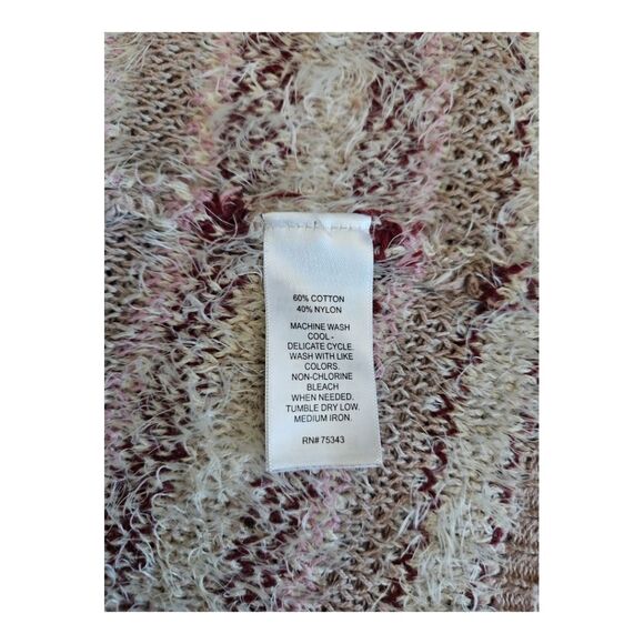 🤑 3 for $20 - Shrinking Violet Fuzzy Aztec Design Cardigan Size M - Picture 4 of 6